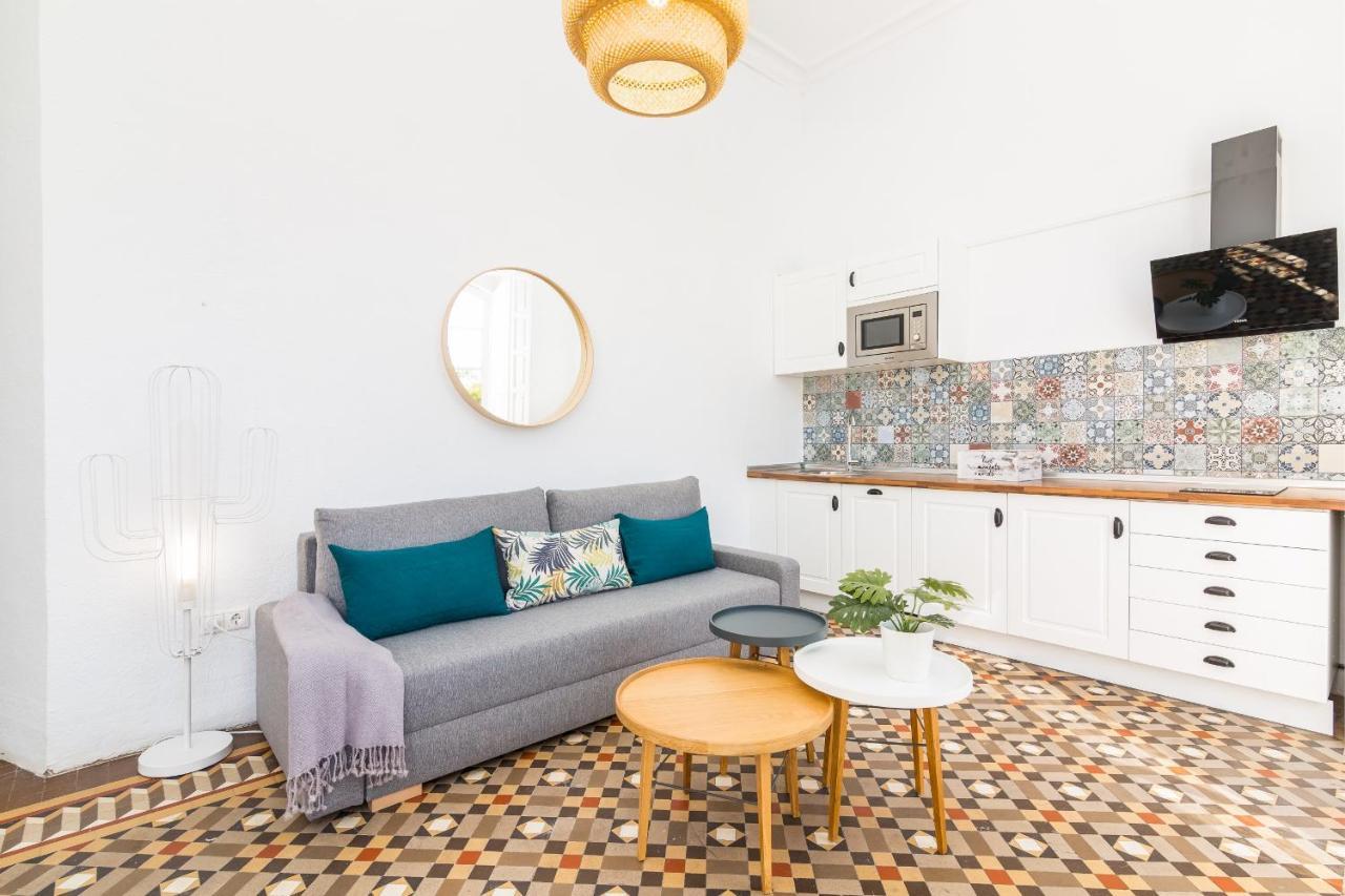 Suite Homes Apartamentos Plaza De La Merced Malaga Exterior photo